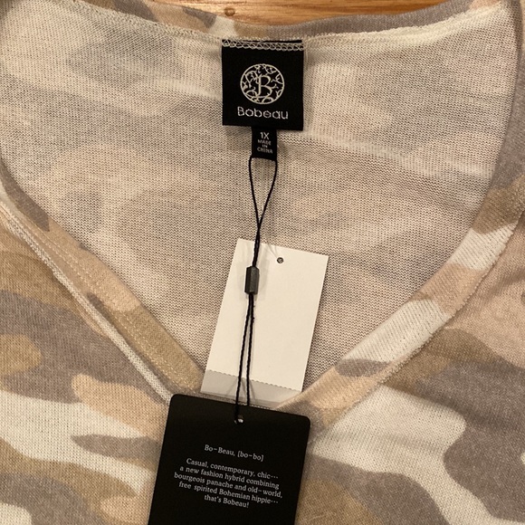 NWT Bobeau Brushed V-Neck Top in Camo - Picture 3 of 7